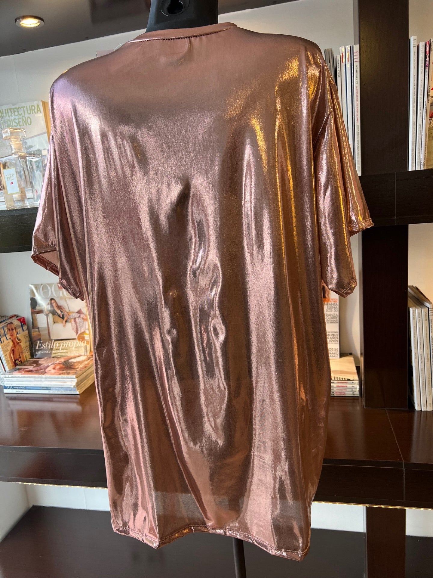 CAMISETA LARGA ROSA METALIZADA